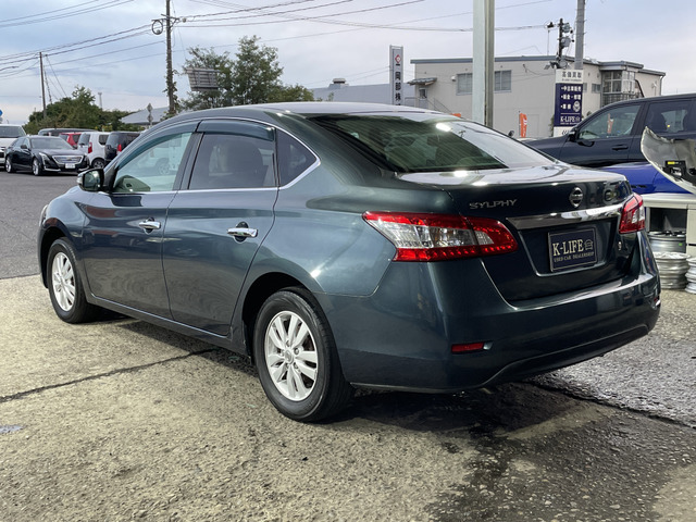 【支払総額推進店】お車をご覧い頂きまして、誠に有難う御座います。在庫車両になりますので、是非ご都合の宜しい時に、見に来て下さい。来店予約をされると、ご案内がスムーズです。