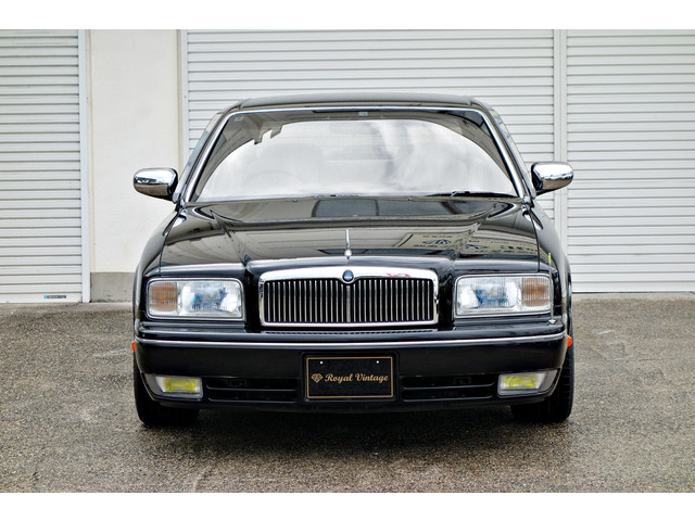 展示車以外にも、お客様のご希望の車両を予算に合わせてお探しします!その際詳しい車両情報もお伝えしますのでご安心下さい!