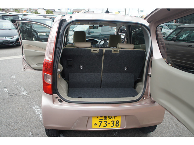 程度が悪い車が安いのは当たり前です。当店はコストを安く!薄利多売価格設定お客様が良い車両をお買い求め安くだけをこだわってます。少し年式古くても程度の良い車は沢山あります。