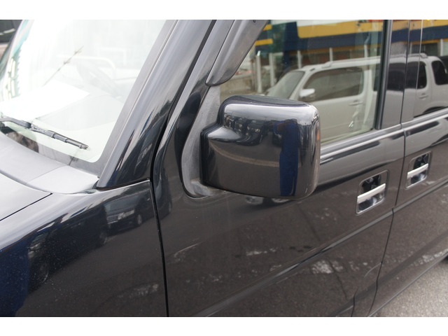 エンジン、ミッションなど金額の大きな箇所も無料修理♪代車もご用意!☆自社保証☆安心3ヶ月間の無料保証付。カーセンサーアフター保証も有り☆1年〜2年更新保証もご用意有ります。輸入車は1年保証〜有償のみです。