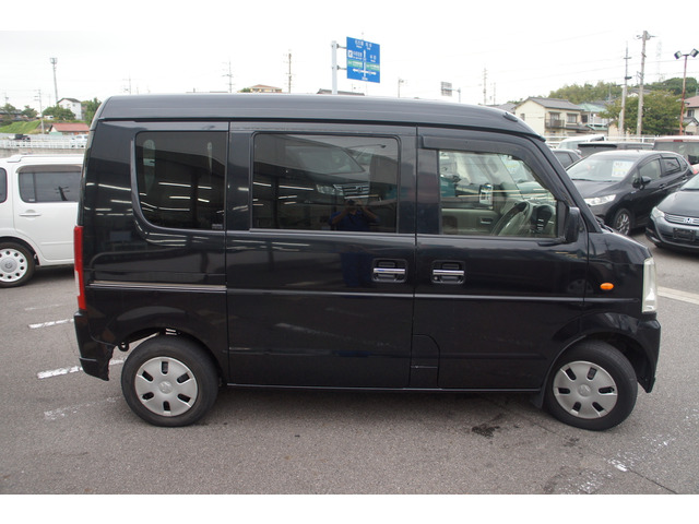 外装仕上げ、みがき、破水仕上げします。内装クリーニング ヘッドライトの黄ばみ落としてからの磨き!納車仕上げ専門の担当者がしっかり仕上げさせて頂きます。満足クォリティー!直通TEL0569-84-1338