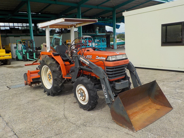 クボタトラクタ