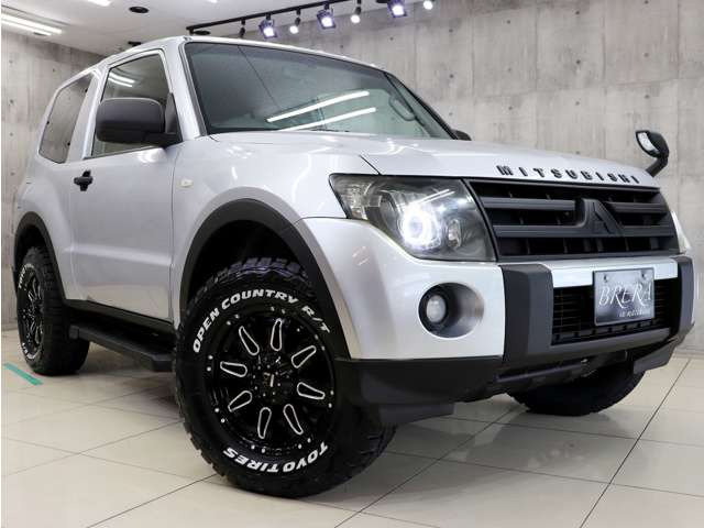 どの角度から見ても、迫力のフォルムに仕上がっております。