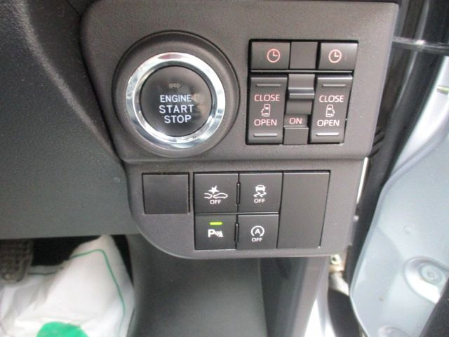 プッシュスタート 追突軽減装置 アイドリングストップ 横滑り防止 両側パワースライドドア