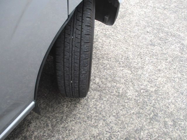 タイヤの山有ります