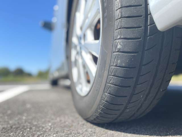 ヴォクシー1.8 ハイブリッド X