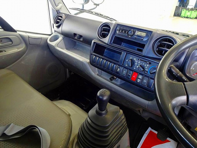 AC PS PW SRS ABS �W���h�A���b�N ���d�i�~���[ AM/FM���W�I �^�[�{ �r�C�u���[�L �t�H�O�����v �g���N�V�����R���g���[�� �d���p�[�L���O�u���[�L ����LED��