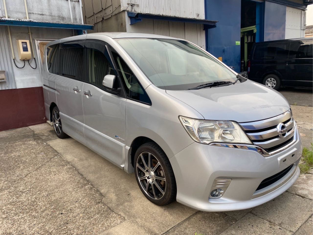 セレナ2.0 ハイウェイスター G S-HYBRID