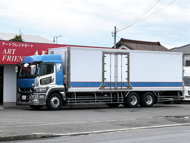 スーパーグレート冷蔵冷凍車