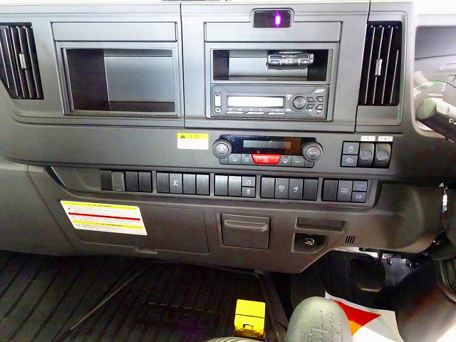 �N���[�Y�R���g���[�� �⓹���i�⏕���u �Ԑ���E�x�񑕒u �Փ˔�Q�y���u���[�L �A�C�h�����O�X�g�b�v �t�H�O�����v �g���N�V�����R���g���[�� ����LED��