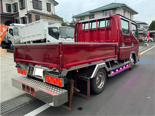 三菱 キャンター デコトラ仕様Wキャブ積載1.25t 275.0万円 平成16年