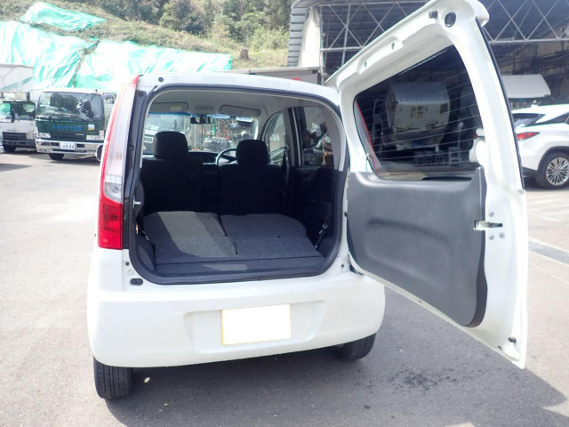 �o�b�N�h�A�͉��J�����Ȃ̂ŁA���̃X�y�[�X�������ꏊ�ł��A���J�ł��A�g���ɂ��֌W�Ȃ��J���₷���h�A�ł��B