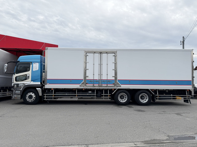 スーパーグレート冷蔵冷凍車