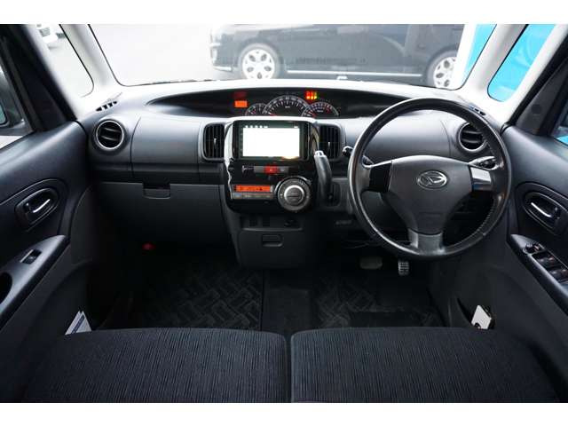 納車前にクリーニングを行います。心を込めて丁寧に清掃させていただきます