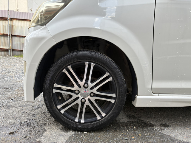 �t�����g�A���A���ɎЊO�A���~�z�C�[������������Ă���܂��B�S�̂����Ă��o�����X���悭�������Ă���܂��B