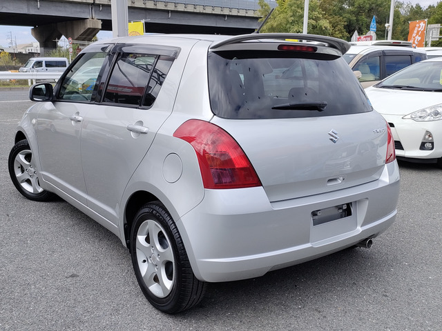 �y�W���ԗ��ɂ��āz �ቿ�i���������邽�߁A���ׂȏ��Ȃǂ͏C�������ɓW�����Ă���ꍇ���������܂��B�ł��邾�������������Ē����悤�ɂ��Ă���܂����A���s���ȕ��̓X�^�b�t�܂ł��q�˂��������B