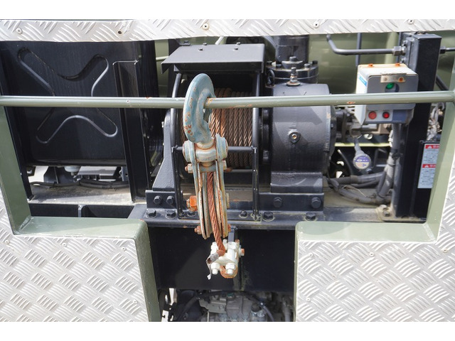 �V�Ԓ����������Ă���܂��B���g�p�̎ԂȂǂ����Ŕ[���������g���b�N����������u���Ă���܂��̂ł������������B