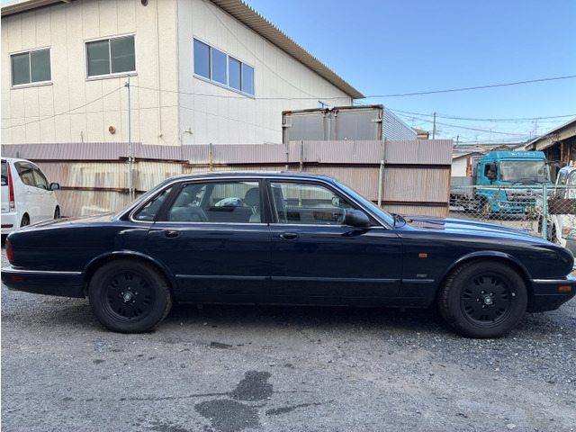 �ԗ��͓��Ɍ�A�O���ԂȂ�тɖ������s���Ă���܂��B