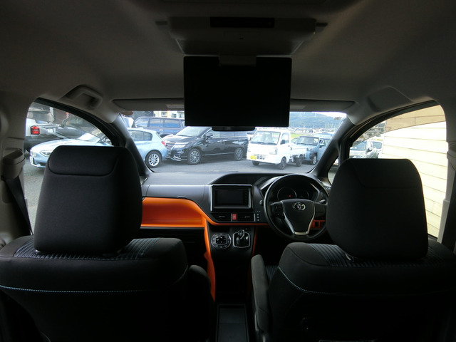 ヴォクシー1.8 ハイブリッド ZS