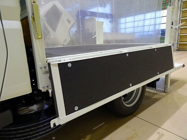 �ב����:209&times;161&times;38 �O���J �����p���[�Q�[�g 600kg �ɓ��J��/V601C-4MKT2 ��:87cm/�L����:74cm ��:157cm ���E���A�x��PG�X�C�b�`