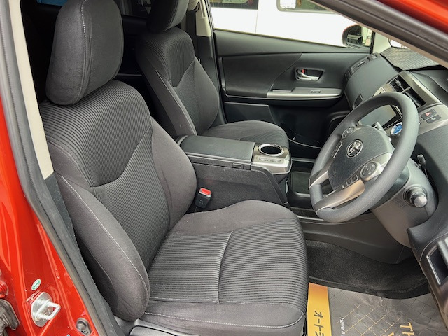 肘置きにちょうど良いセンターコンソール!