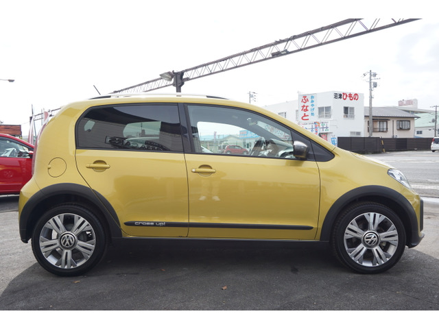 �O���͖ڗ��悤�ȃL�Y���Ȃ��ƂĂ��L���C�ł��B��������݂����ȎԂŃL���C�ȃN���}�ł��B