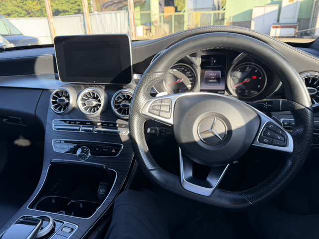 �i�r�̑��쐫��h�����N�z���_�[�̔z�u���܂ߎ�舵�����₷���z�u�ƂȂ��Ă���܂�