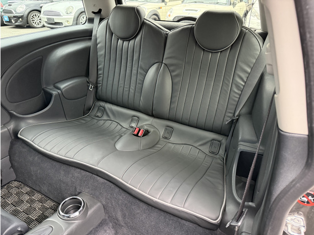 MINI�Ȃ�ł͂̃z�[���h�͂̍����V�[�g���g�p���Ă���܂��B��Ȃɂ́A�`���C���h�V�[�g����t�\�ł��B