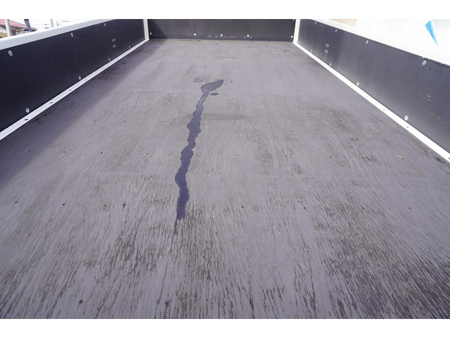 �L�x�ȃg���b�N�A���p�ԁA�n�C�G�[�X�Ȃǎ�舵���Ă���܂��B��xHP�������������Bhttp://www.vantruck.co.jp/