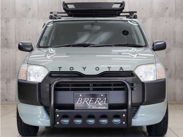 �t�����g�r���[�̓A�[�o���J�[�L�J���[�ƃ}�b�g�u���b�N�œh�蕪���A�I�V�����ȃt�����g�r���[�Ɏd�オ���Ă���܂��B