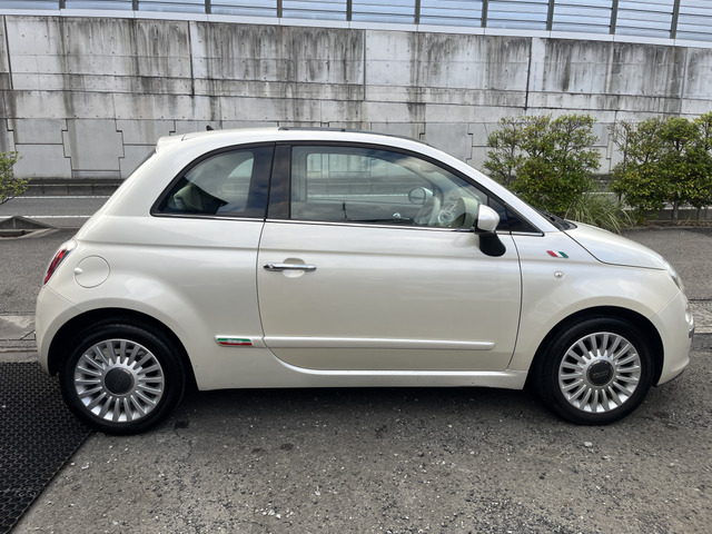 ����]�ɉ����Ēǉ��̎ʐ^�������肷�鎖���\�ł��B