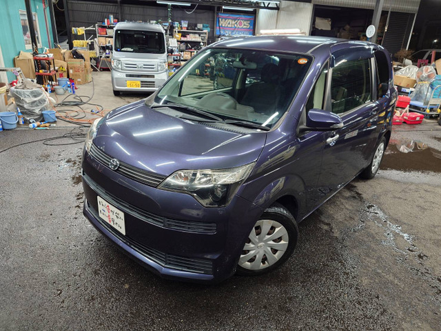 自動車保険もご相談ください。当店は三井住友海上、あいおいニッセイ同和損保の代理店です。保険担当が万一の際は連携を取って迅速にご対応致します。代車・レンタカーもご用意できますのでご安心ください。