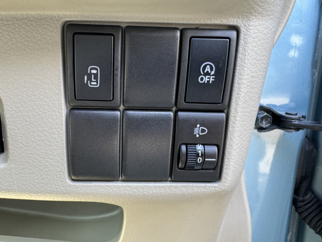 �����͓d���X���C�h�h�A�ł���