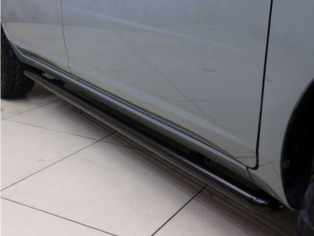 �V�i�̎ЊO�T�C�h�p�C�v�o�[���������Ă���̂ŁA�����猩�Ă��A�N�e�B�u�Ȉ�ۂ�^���Ă���܂��B