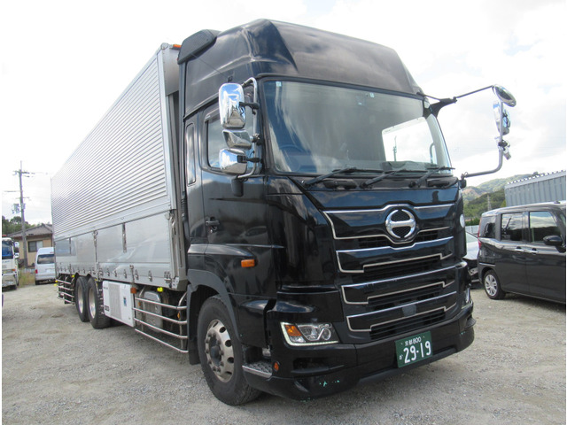 プロフィア冷凍冷蔵車