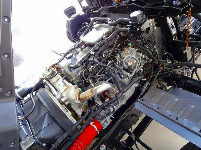 �G���W�����[��