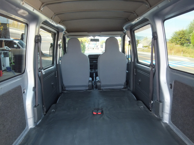 ���X�͏펞�A�����������I�Ԃ�25��ȏ����葵���Ă���܂��B�l�C�̃~�j�o���E�R���p�N�g�J�[�E�y�����Ԃ܂ŉ��ł����C����������!