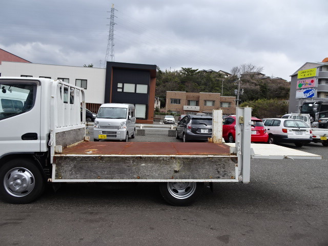 ������₷���悤�ɎB�e���Ă���܂����A�ǂ����Ă��Y��ɉf���Ă��܂��̂ŁA�摜��菬�L�Y���ꑽ���Ƃ��l�@������! ���f�ڈȊO�̉摜���������܂��̂ŁA����]�̕��͂��C�y�ɂ��₢���킹������!