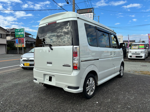 �����ÎԔ̔��m���ݐЂ��Ă��� ���S�B�M���BJU�K���̔��X�ł��B