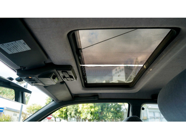 サンシェード付き