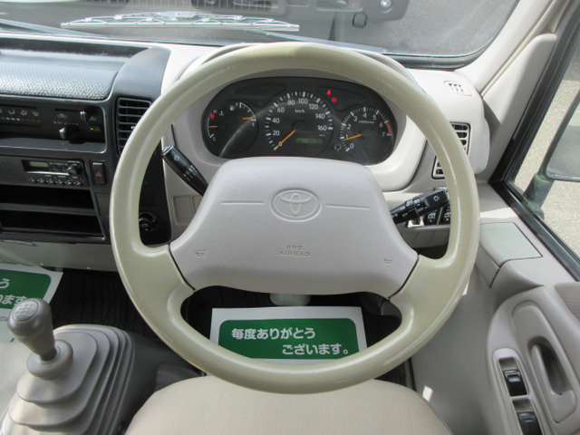 �������E�n���h�����ł���D�ȃG�A�o�b�N�t���ł���