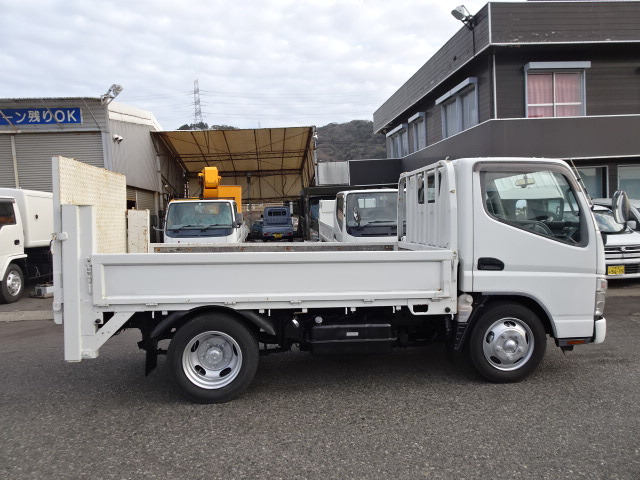 �ב������A����305cm�A��158cm�A����37cm�B �ב�S����B �ב���K�L��B �������������݁A����A�T�T�N���L��B