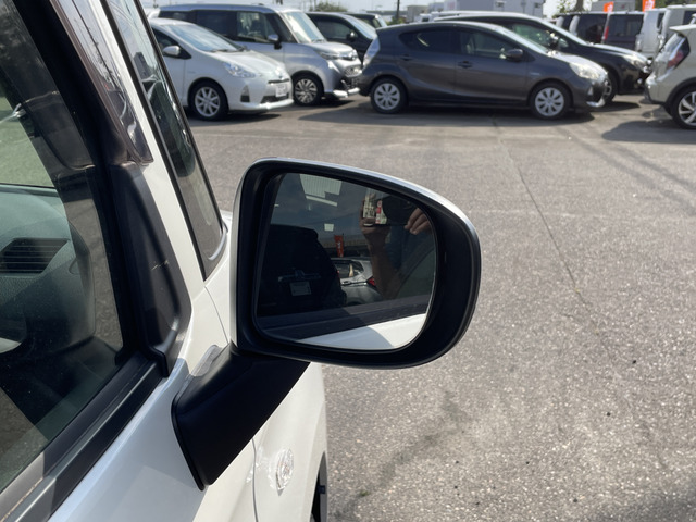 【支払総額推進店】お車をご覧い頂きまして、誠に有難う御座います。在庫車両になりますので、是非ご都合の宜しい時に、見に来て下さい。来店予約をされると、ご案内がスムーズです。