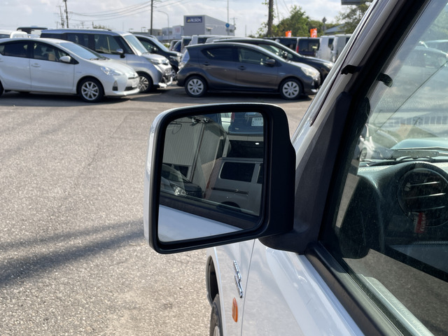 �y�x�����z���i�X�z���Ԃ������������܂��āA���ɗL�������܂��B�݌Ɏԗ��ɂȂ�܂��̂ŁA���񂲓s���̋X�������ɁA���ɗ��ĉ������B���X�\��������ƁA���ē����X���[�Y�ł��B