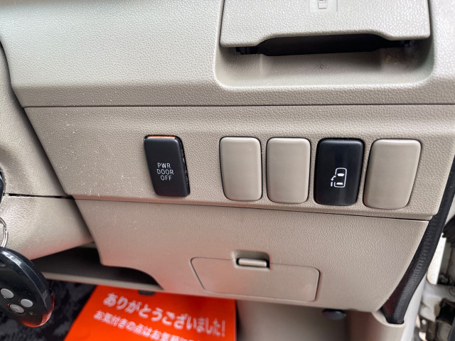左パワースライドドア付き☆