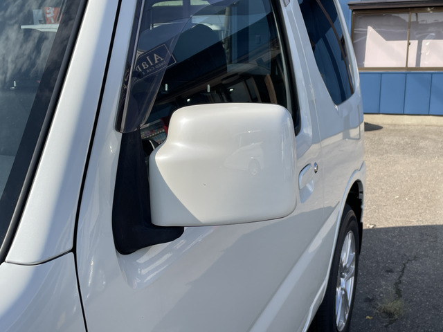 �y�x�����z���i�X�z���Ԃ������������܂��āA���ɗL�������܂��B�݌Ɏԗ��ɂȂ�܂��̂ŁA���񂲓s���̋X�������ɁA���ɗ��ĉ������B���X�\��������ƁA���ē����X���[�Y�ł��B