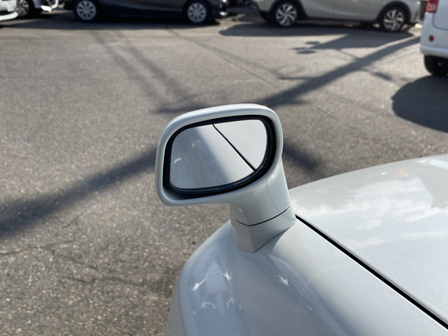 �y�x�����z���i�X�z���Ԃ������������܂��āA���ɗL�������܂��B�݌Ɏԗ��ɂȂ�܂��̂ŁA���񂲓s���̋X�������ɁA���ɗ��ĉ������B���X�\��������ƁA���ē����X���[�Y�ł��B