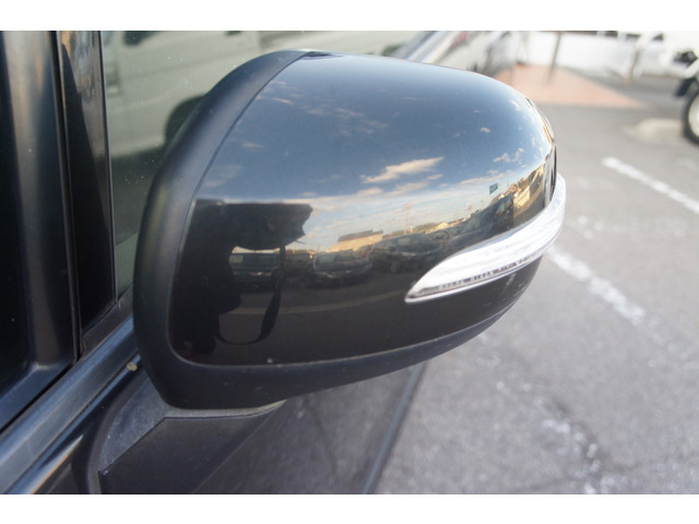 程度が悪い車が安いのは当たり前です。当店はコストを安く!薄利多売価格設定お客様が良い車両をお買い求め安くだけをこだわってます。少し年式古くても程度の良い車は沢山あります。