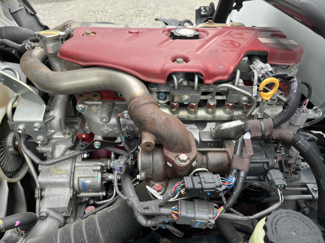 �G���W���^��N04C