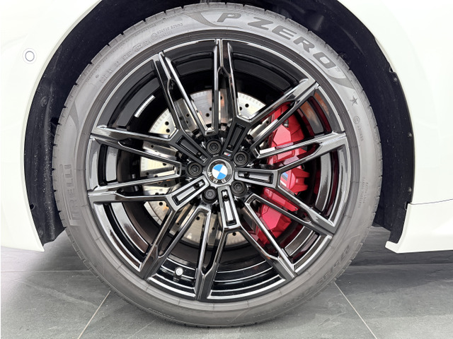 �����_�u���X�|�[�N�X�^�C�����O930M�E�t�����g19�C���`�E���A20�C���`�u���b�N�A���~�z�C�[���B�^�C����8���R���c���Ă��蓖�ʂ̊Ԉ��S���đ��s�\�ł��B